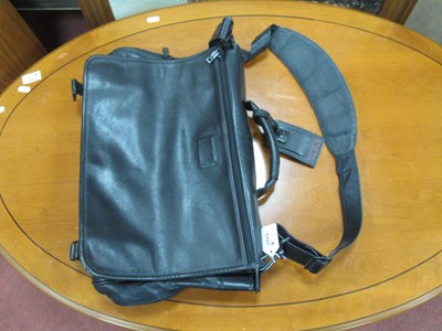 Lot 1151 - A Tumi genuine leather garment carry bag.