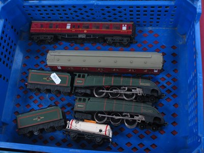 Lot 466 - Two Hornby Dublo 'OO' Gauge/4mm Three Rail...