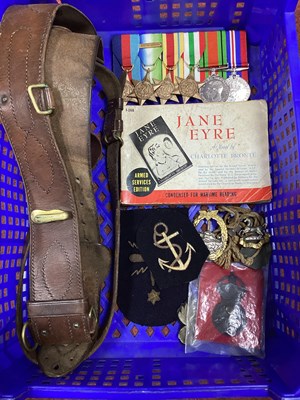 Lot 852 - Micellaneous military themed items including...