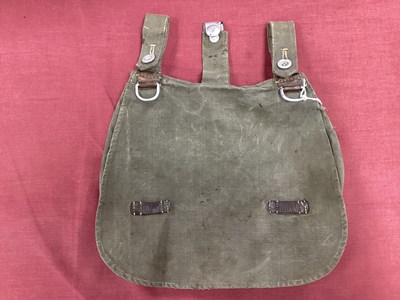 Lot 740 - WW2 German Army canvas bread bag with leather...