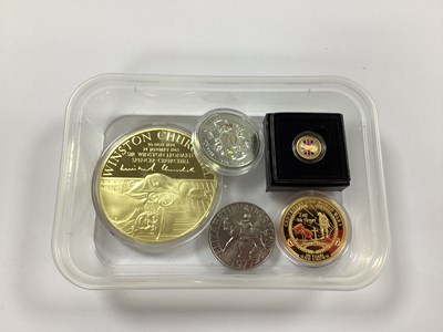 Lot 409 - Hattons Of London Gold Quarter Sovereign,...