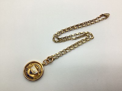 Lot 184 - A 9ct Gold and Enamel Medallion Pendant,...