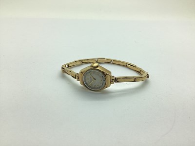 Lot 117 - Everite; A 9ct Gold Cased Ladies Wristwatch,...