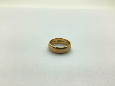 Lot 232 - An 18ct Gold Plain Wedding Band, (finger size...