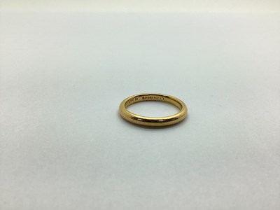 Lot 222 - A 22ct Gold Plain Narrow Wedding Band, (finger...