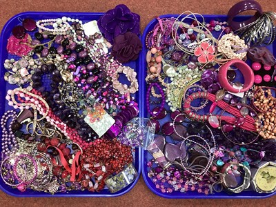 Lot 37 - A Mixed Lot of Assorted Costume Jewellery, in...