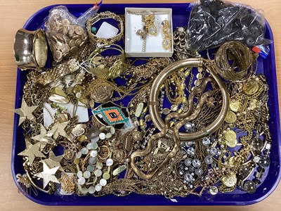 Lot 91 - A Collection of Assorted Modern Gilt Metal...