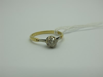 Lot 268 - A Single Stone Diamond Ring, the old cut stone...