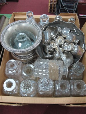 Lot 1046 - A large collection of glass decanters some...