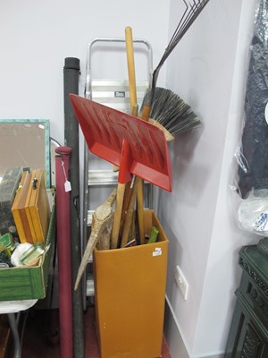 Lot 1125 - Garden Tools - spade, fork, brush, aluminum...