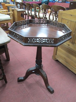 Lot 1499 - Hardwood Pedestal Birdcage Table, with an...