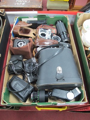 Lot 1053 - Praktica MTL 5B Camera, Kodak Retinette camera,...