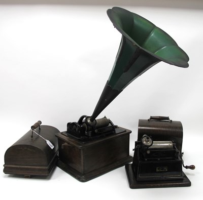 Lot 1299 - An Edison Standard Phonograph, in an oak case...