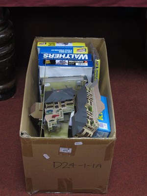 Lot 615 - Approximately Twenty 'N' Gauge model railway...