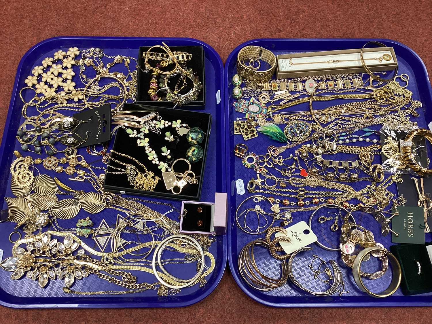 Lot 46 - A Large Selection of Modern Gilt Coloured...