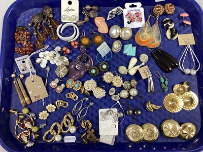 Lot 64 - A Selection of Ladies Earrings, including a...
