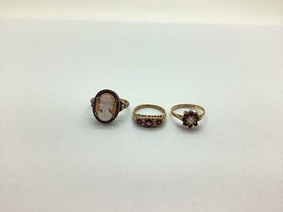 Lot 211 - A 9ct Gold Cluster Ring, together with a...