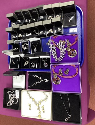 Lot 17 - Modern Costume and Other Jewellery, including...