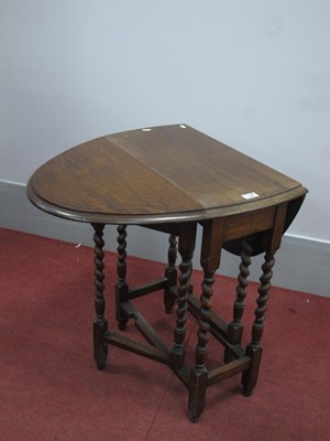 Lot 1541 - 1930's Oak Gate Leg Table, with drop leaves on...