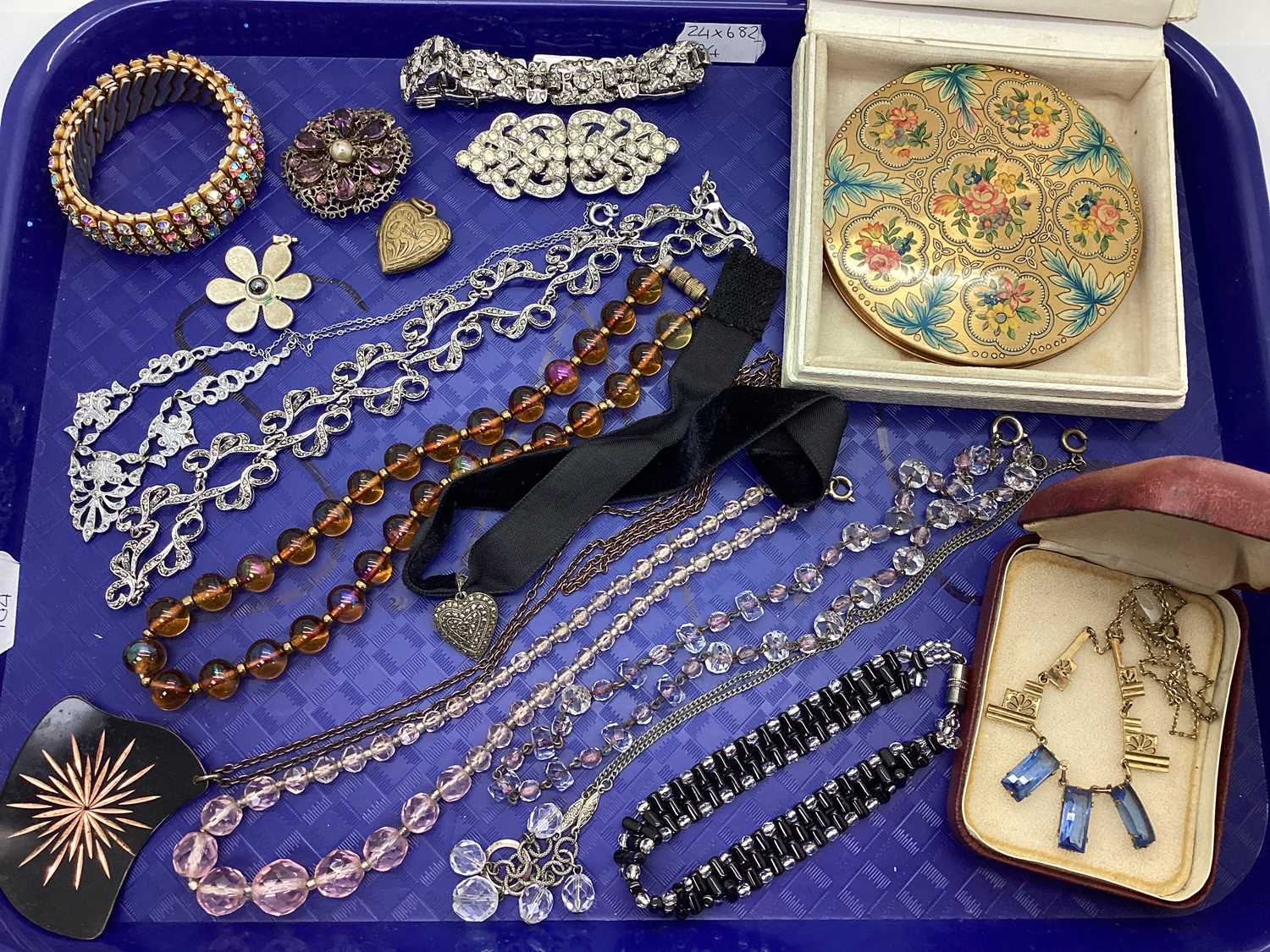 Lot 56 - A Small Collection of Jewellery, to include a...