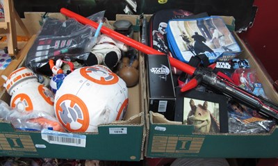 Lot 1016 - A quantity of Star Wars memorabilia to include...
