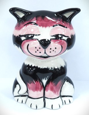 Lot 1259 - Lorna Bailey - Mac (CRM) the Cat, 12cm high.