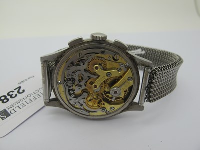 Lot 238 - Universal Geneve; A c.1940's Compax...