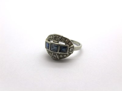 Lot 210 - An Art Deco Diamond Set Ring, square rubover...