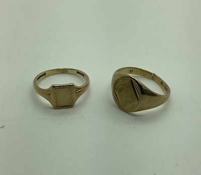 Lot 211 - Two 9ct Gold Signet Style Rings, (one shank...