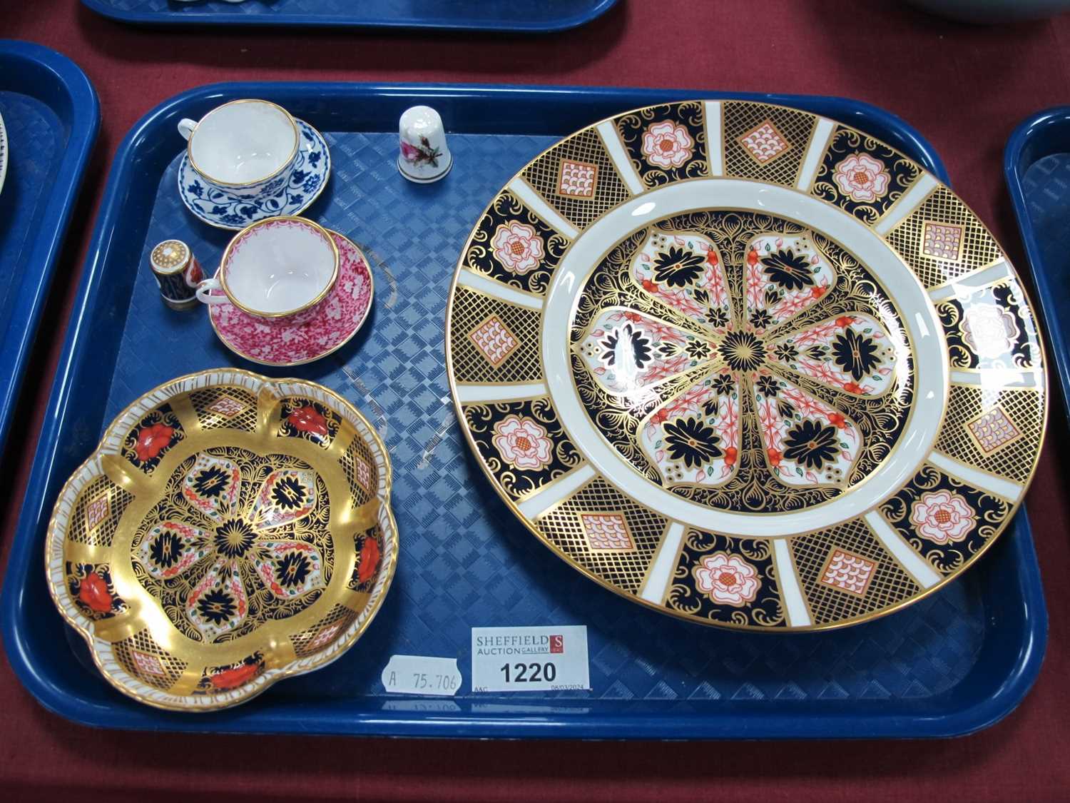 Lot 1220 - Royal Crown Derby Yorkshire Rose Plate, 1128...