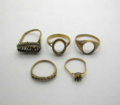 Lot 218 - Scrap Gold - 9ct Gold Ring Mounts, (damage /...