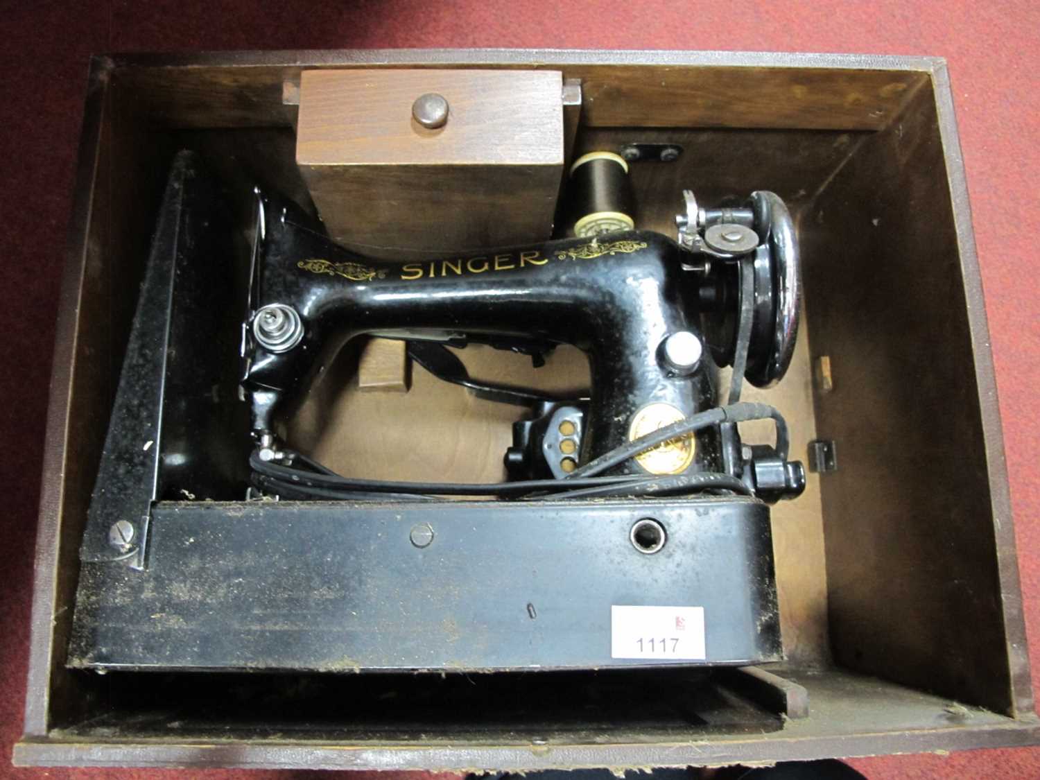 Lot 1117 - Singer Sewing Machine.