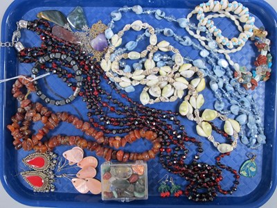 Lot 140 - Shell Necklace, polished hardstone bead...