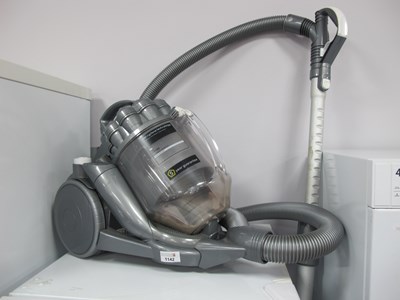 Lot 1142 - Dyson Max Cleaner, DC 08.
