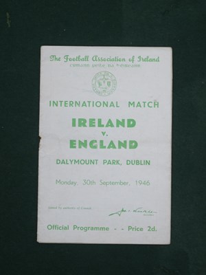 Lot 571 - 1946 Ireland v. England Football Programme,...