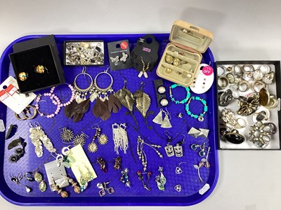 Lot 43 - A Collection of Earrings, to include gilt tone...