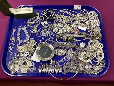 Lot 10 - Assorted Modern Sparkly Costume Jewellery,...