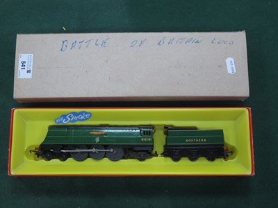 Lot 541 - A Tri-ang "OO" Gauge/4mm Ref No, R8695 4-6-2 S....