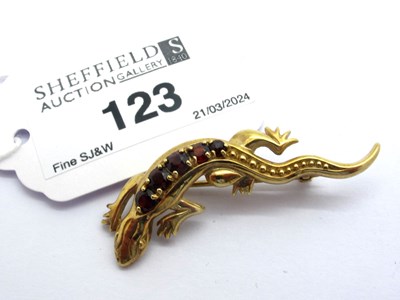 Lot 123 - A Novelty 9ct Gold Salamander Brooch, with...