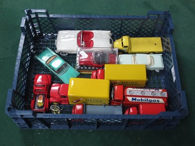 Lot 423 - A Quantity of Diecast Vehicles, often Dinky...