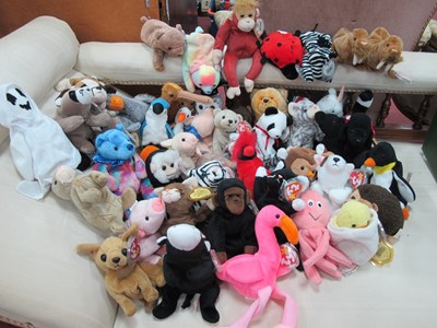 Lot 1077 - Approximately Fifty Ty Beanie Babies,...