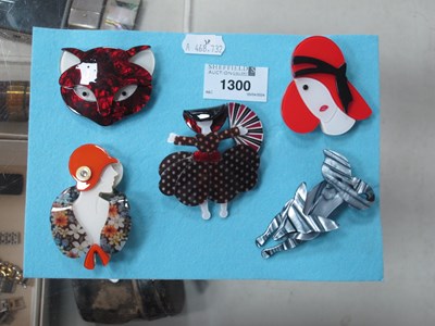 Lot 1300 - Five Modern Brooches.