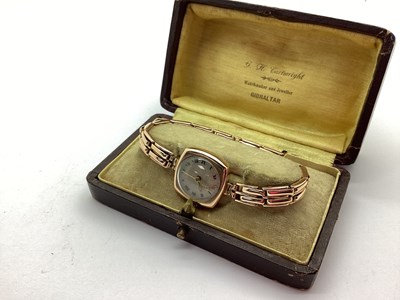 Lot 155 - Union Horlogere; A 9ct Gold Cased Ladies...