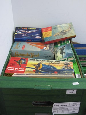 Lot 344 - A quantity of plastic model kits by Aurora,...