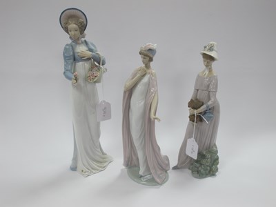 Lot 1168 - Lladro - Breathless Lady Figurine 6403, 29.5cm...