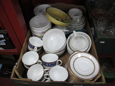 Lot 1026 - Minton 'Barchester' pattern ten tea cups and...