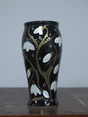 Lot 1260 - Anita Harris 'Snowdrop' Bella Vase, gold...