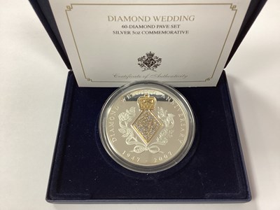 Lot 525 - Westminster 2007 Fine Silver Proof 5oz Queen...