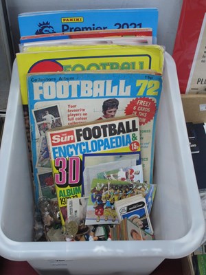 Lot 708 - Sticker Albums Panini Football 81 - One...