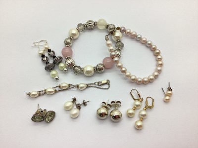Lot 149 - A Modern Fresh Water Pearl Bead Bracelet,...